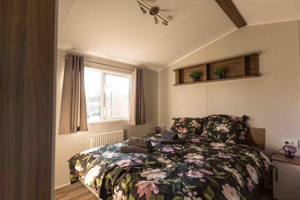 6-Persoons Chalet In Voorthuizen Op De Veluwe Villa Kültér fotó