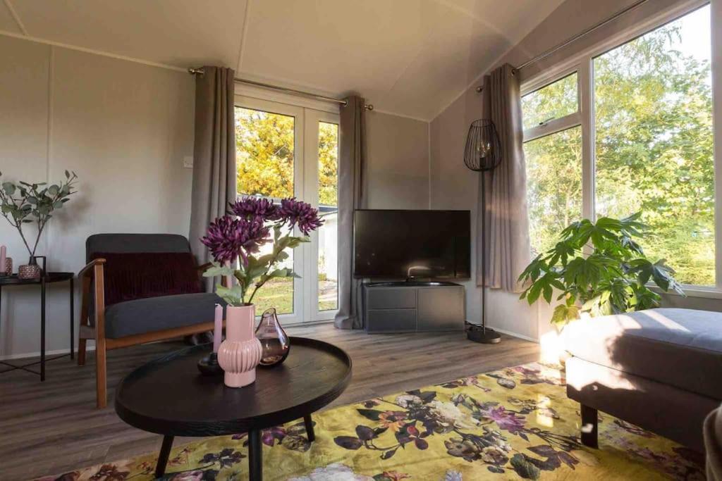 6-Persoons Chalet In Voorthuizen Op De Veluwe Villa Kültér fotó